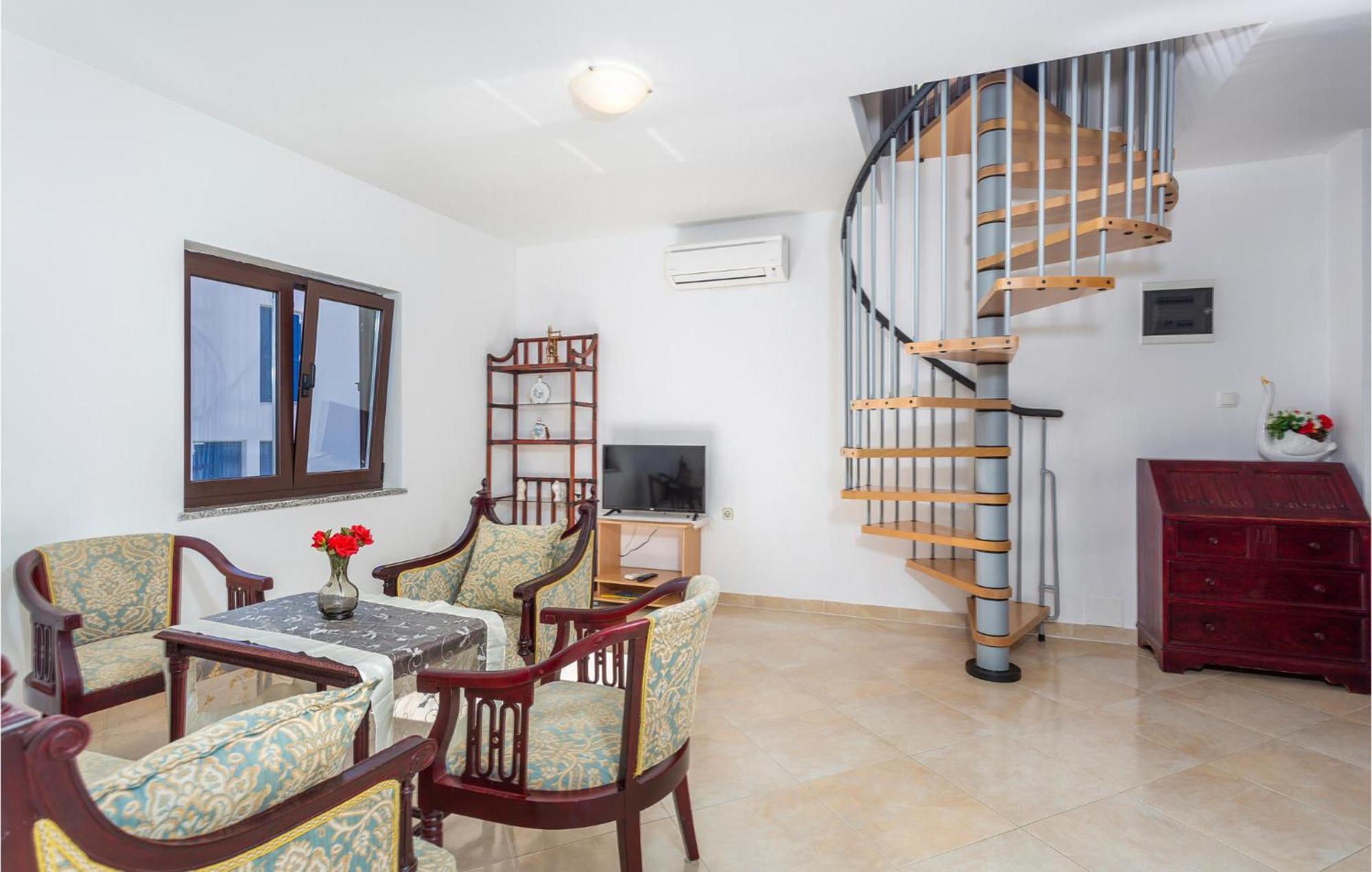 Nice Apartment In Jurandvor With Wifi エクステリア 写真