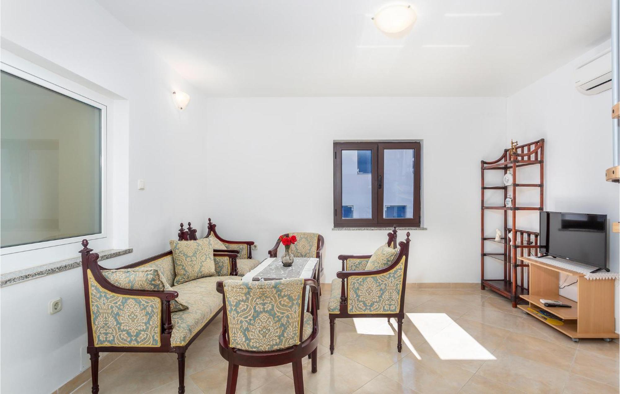 Nice Apartment In Jurandvor With Wifi エクステリア 写真